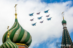 Репетиция воздушной части Парада Победы. Москва, храм василия блаженного, группа, стрижи, самолет, покровский собор, воздушный парад, русские витязи