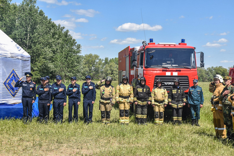 В Казахстане прошли совместные российско-казахстанские учения пожарных