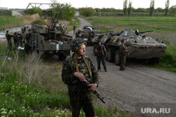 Гражданские блокируют военную технику между Краматорском и Славянском. Украина