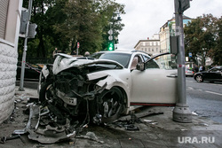 Авария на Остоженке с участием Эльмина Гулиева. Москва, иномарка, дтп, авария, остоженка