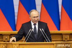 Vladimir Putin at a meeting of legislators.  St. Petersburg, putin vladimir