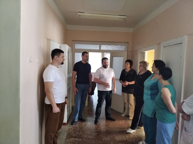 Делегация из Челябинской области посетила родильный дом в Ясиноватой