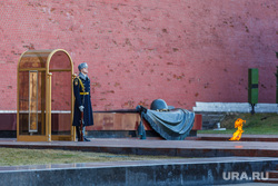 Клипарт. Свердловская область, почетный караул, вечный огонь, могила неизвестного солдата