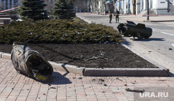 Последствия обстрела центра Донецка ракетой Точка-У/ выпущенной ВС Украины. Донецк, ДНР, последствия, днр, донецк, обломки, ракета, точка у, обстрел, терракт