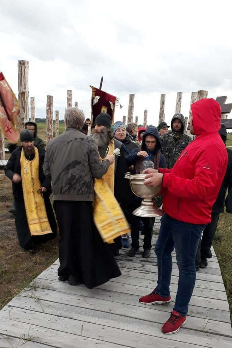 В крестном ходе приняли участие казаки,прихожане и гости из Кургана