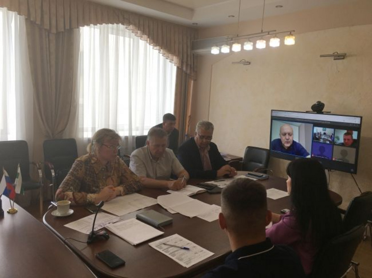 Видеоконференция в департаменте строительства и ЖКХ Курганской области с ремонтирующими дороги подрядчиками