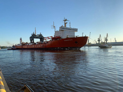 Контейнеровоз совершит два рейса в 2022 году