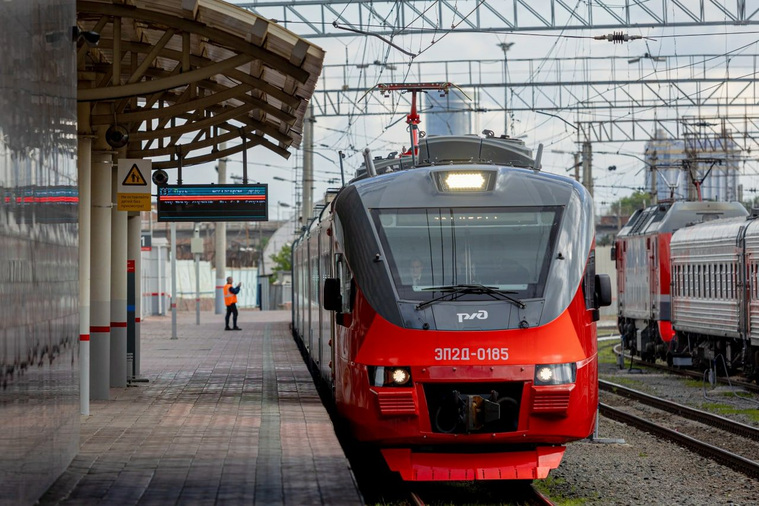 Электропоезд будет поставляться с московского завода