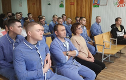 Ветераны госпиталя свердловского главка МВД навестили раненых бойцов