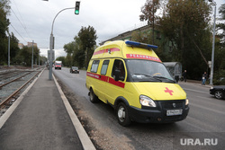 Виды города. Пермь, реанимобиль, реанимация, машина скорой медицинской помощи, скорая помощь