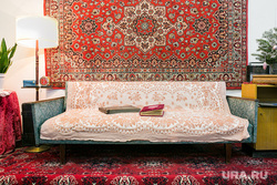 Выставка советского быта. Тюмень, ковер, быт, диван, вещи, ретро, советский ковер