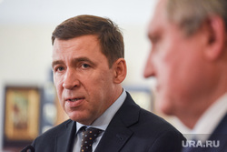 Куйвашев принял две иностранные делегации за закрытыми дверями