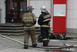 Пожар в ТЦ Триада. Пермь, огонь, пожарный рукав, пожар в торговом центре