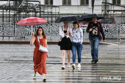 Дождь в Екатеринбурге. Екатеринбург, зонт, дождливая погода, дождь в городе