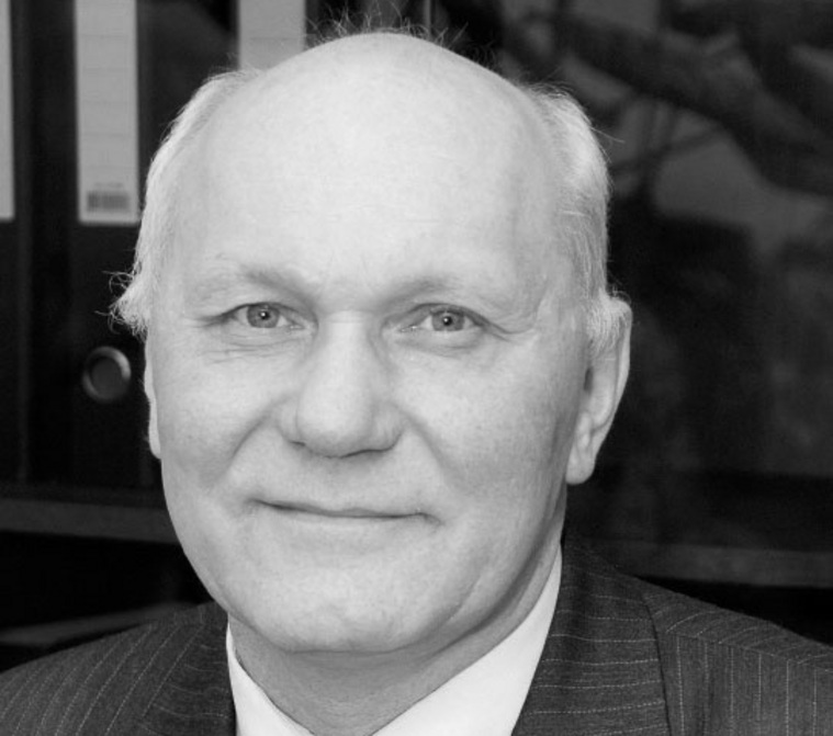 В Перми в возрасте 66 лет умер врач скорой помощи Рафаэль Айдаров