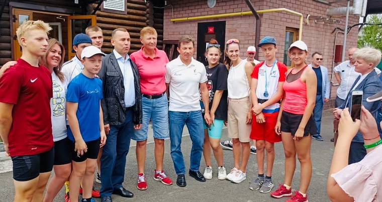 Президент Союза биатлонистов России Виктор Майгуров приехал на новую лыжную базу в Курган