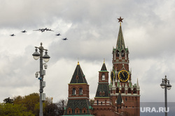 Репетиция воздушной части парада. Москва, самолет, московский кремль, воздушный парад, пилотажная группа, воздушное звено