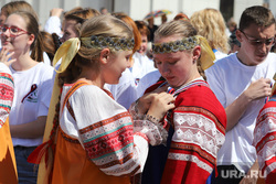 День России. Курган, девушки в народном костюме, русский национальный костюм, национальный костюм