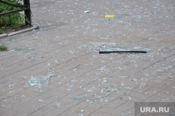 Взрыв Сбербанк Курган. 28.07.2014, битое стекло