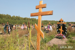 Городское кладбище Северное. Пермь, кладбище, крест могильный