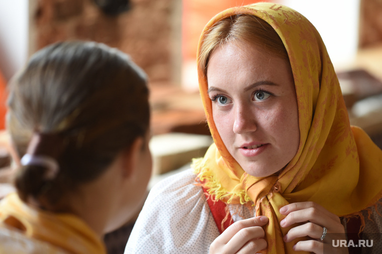 Эстетика традиционного Урала: народный костюм и цифровое общество. Екатеринбург