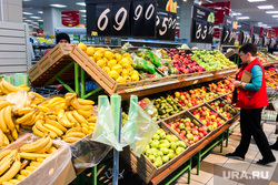 Овощные и фруктовые лотки в супермаркете Магнит. Челябинск, продукты, фрукты, супермаркет магнит, магазин