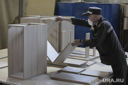 Производство мебели в ИК-13 Нижний Тагил. Свердловская область, осужденный, зэк, заключенный, производство мебели, исправительная колония 13