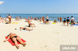 Муниципальный пляж «Первоозерный». Челябинск, песок, лето, жара, пляж, отдых, зной, озеро, пляжный сезон