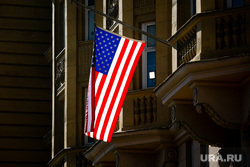 Виды города. Москва, американский флаг, флаг сша, флаг америки