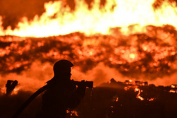 44 пожарных тушили открытое горение на площади 1050 квадратных метров
