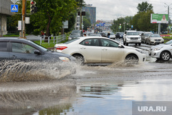 Последствия ливня в Челябинске, вода, автомобиль, автомобильное движение, ливень, потоп, дождь