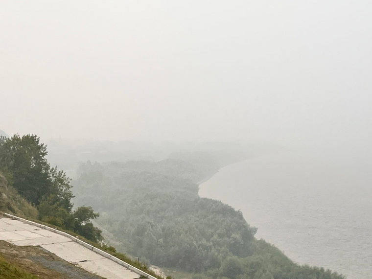 Смог от лесных пожаров в ХМАО накрыл Тобольск