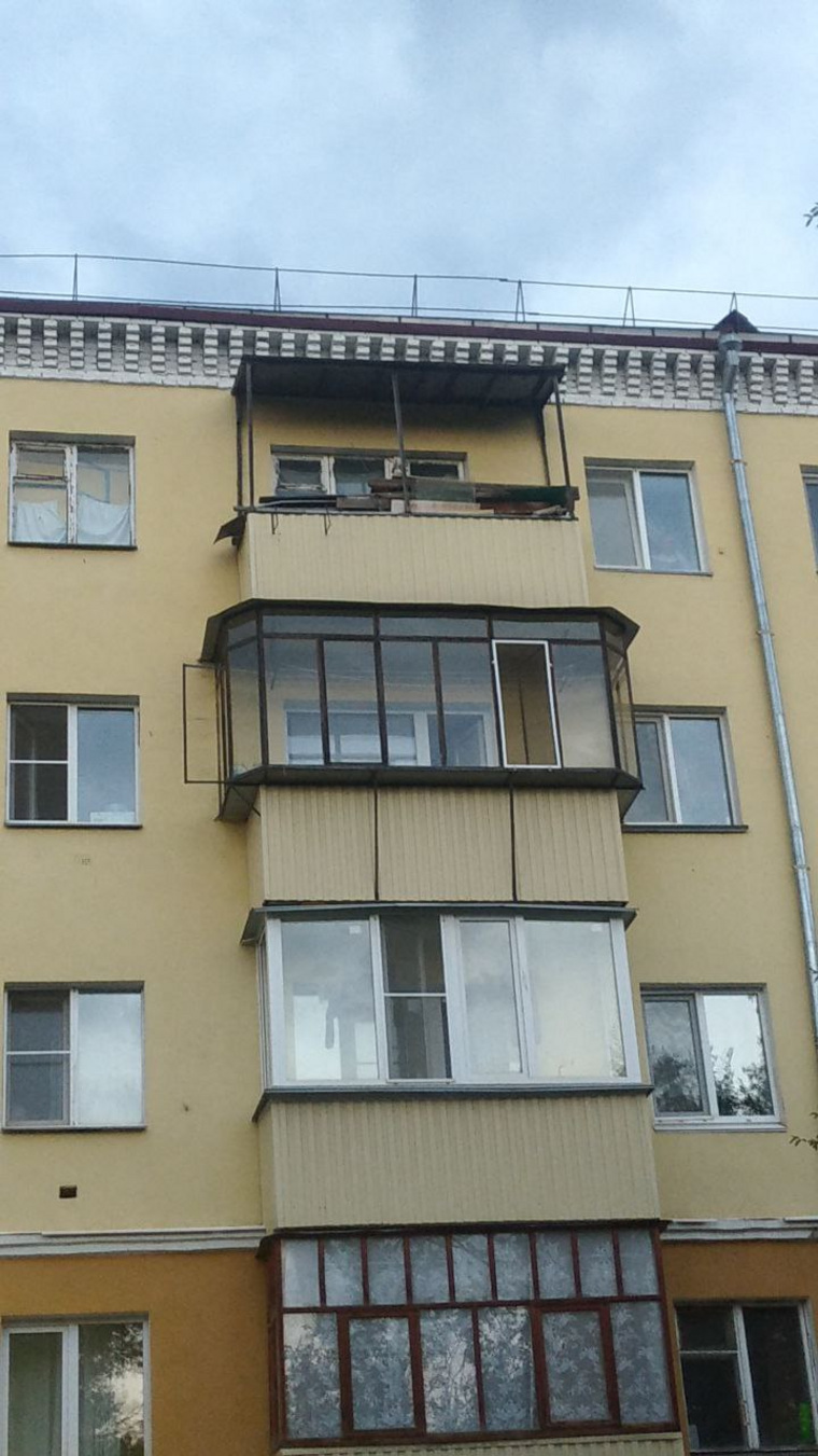 Жители дома рассказали, что в квартире на пятом этаже травили тараканов и переборщили с дихлофосом