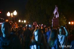 День города. Пермь, гуляния, ночной город, толпа