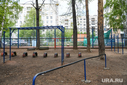 Парки Екатеринбурга. Екатеринбург, турник, спортивная площадка