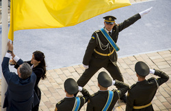 Официальный сайт президента Украины, флаг украины, украинская армия