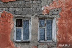 Проспект Машиностроителей, дом 19. Курган, стена, аварийный дом, трещина, ветхое жилье