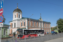 Виды города. Пермь, автобус, храм