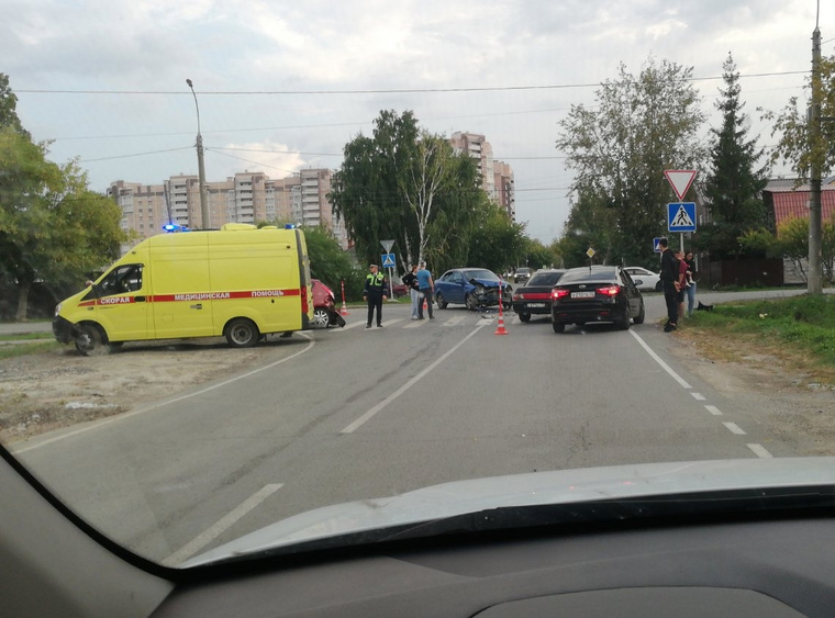 Массовое ДТП в Тюмени с пострадавшими