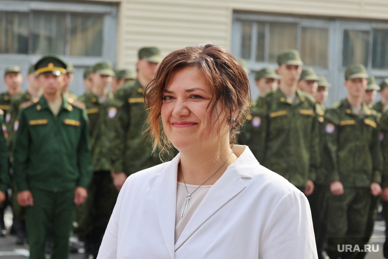 Ректор КГУ Надежда Дубив на открытии Военного учебного центра приветствовала будущих студентов