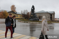 Лысьва. Пермь, переход, лысьва, виды лысьвы, памятник графу шувалову