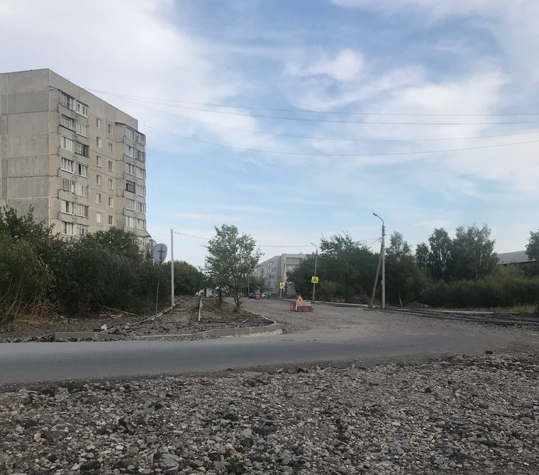 Шадринцы из Нового поселка жалуются, что строители не успели привести в порядок дороги и тротуары до 1 сентября