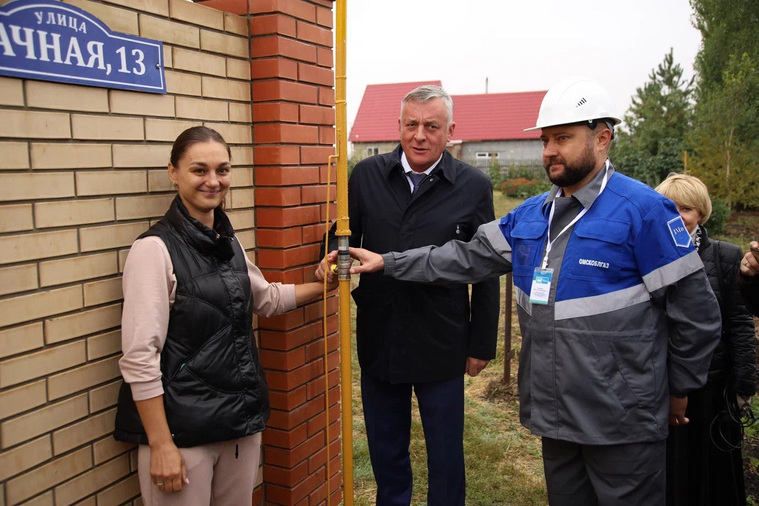 Первым семьям уже провели газ