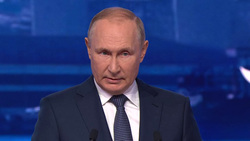 Российская экономика прошла пик сложной ситуации, заявил Путин