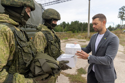 Все оборудование депутат передал через военную часть Екатеринбурга