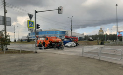 Движение транспорта закрыли в районе ледовой арены