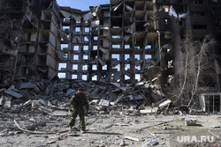 Обстановка в Мариуполе после освобождения. Украина, пожар, пожарище, руины, последствия, украина, ополченец, мариуполь, война, днр, патруль, патрулирование, разрушения, зачистка, обстрел, народная милиция, сво, специальная военная операция
