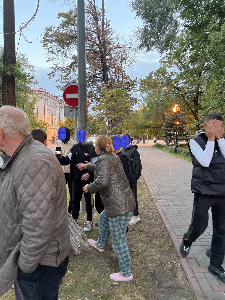 Пострадавшей оказалась женщина в центре фото