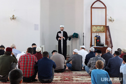 Пятничная молитва в Мечети