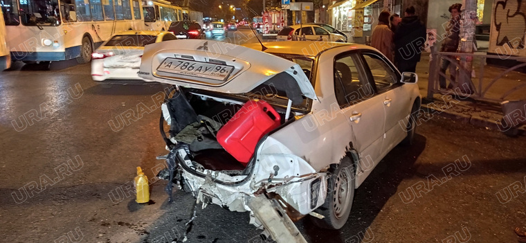 В ДТП пострадало шесть автомобилей